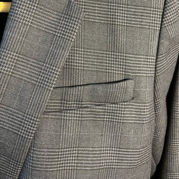 Banana Republic petite skirt suit in navy check - Picture 5 of 10